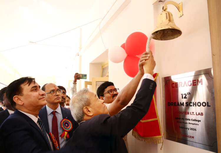 [Ceragem VP Rings Bell during the 12th Dream School Ceremony]